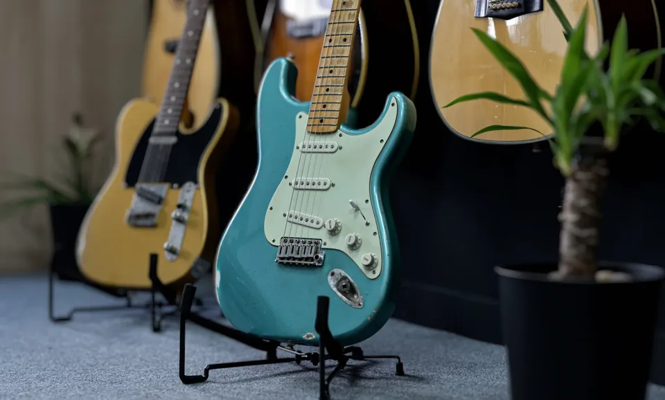 Anason Guitars