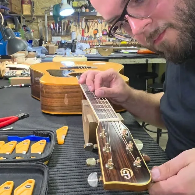 Selected Vintage Guitars · Instagram · 07.10.2026