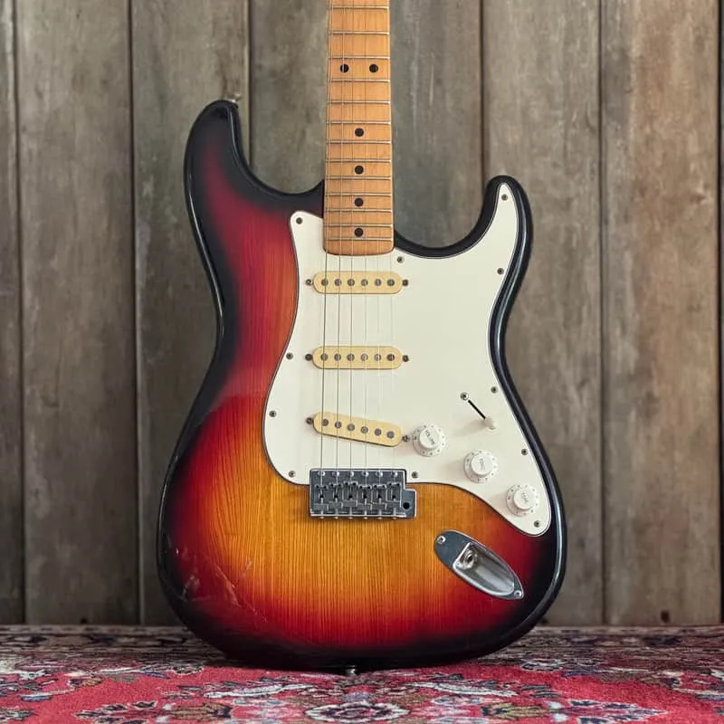 VORVERKAUF: Fresher Straighter ST 3. Gen. - 3-Tone Sunburst, 70er-Jahre