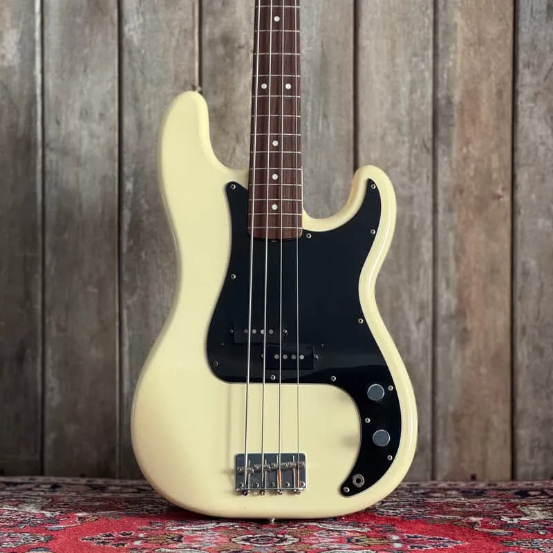 PRE-SALE: Fender Precision Bass PB62-75 – Vintage White, Made in Japan, 1984–1987