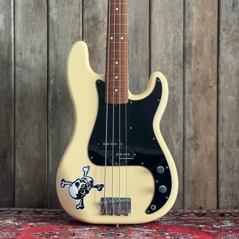 PRE-SALE: Fender Precision Bass PB70 – Vintage White, Crafted in Japan, 1999–2002