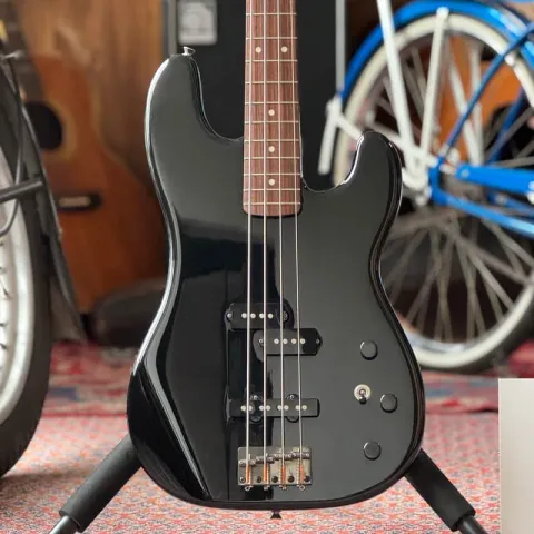 Fender Boxer PJ555 Jazz Bass Special – Schwarz, 1994